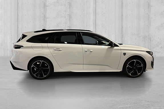 Peugeot e-308 8 of 23