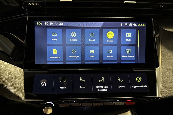 Peugeot e-308 18 of 23