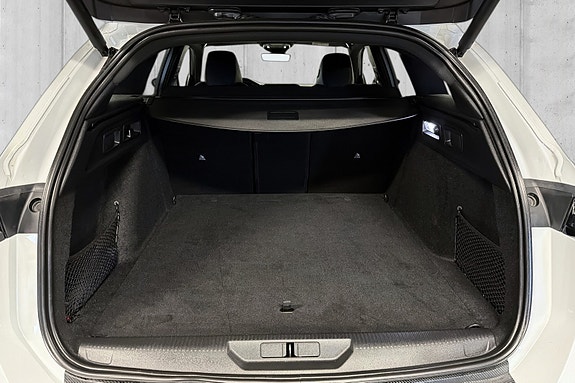 Peugeot e-308 9 of 23