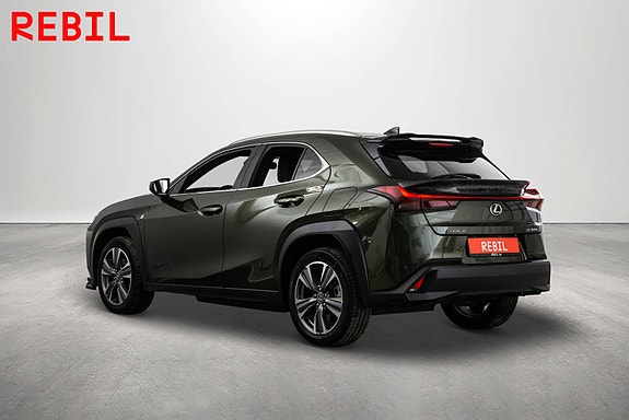 Lexus UX300e 5 of 24