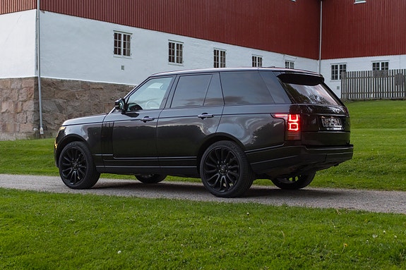 Land Rover Range Rover 2 of 5