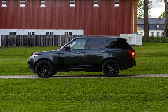 Land Rover Range Rover 11 of 23