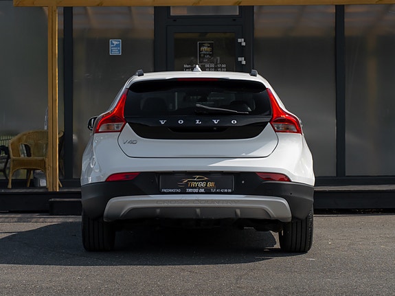 Volvo V40 Cross Country 8 of 30