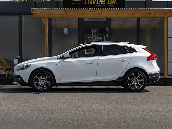 Volvo V40 Cross Country 10 of 30