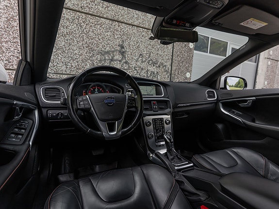 Volvo V40 Cross Country 20 of 30