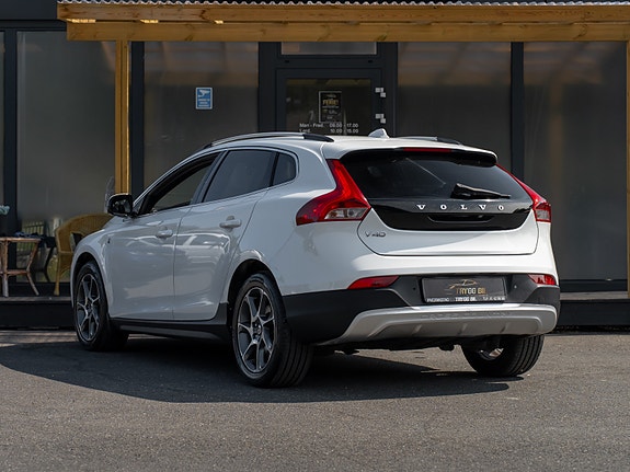 Volvo V40 Cross Country 9 of 30