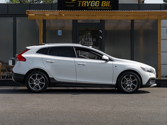 Volvo V40 Cross Country 5 of 30