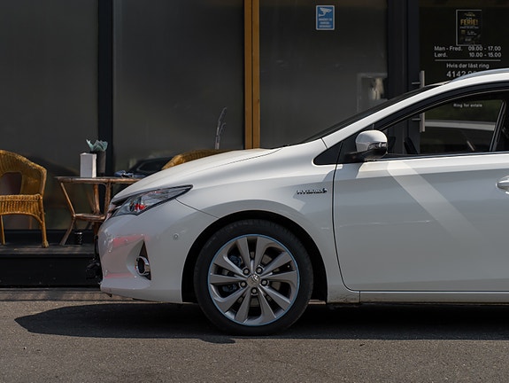 Toyota Auris 11 of 30