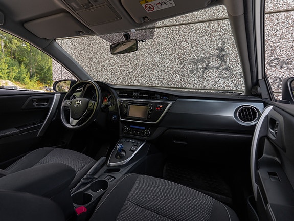 Toyota Auris 21 of 30