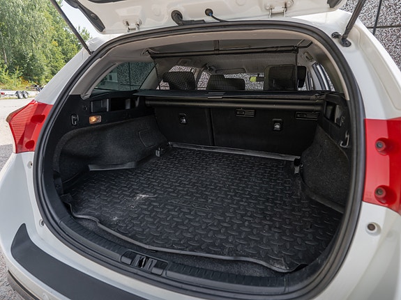 Toyota Auris 18 of 30