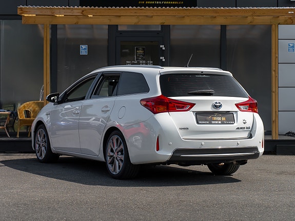 Toyota Auris 9 of 30