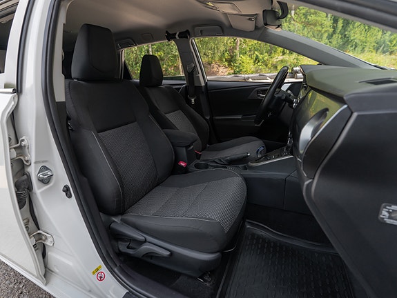 Toyota Auris 23 of 30