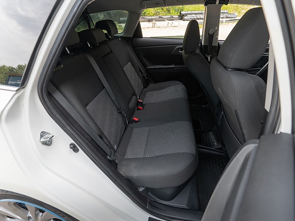 Toyota Auris 24 of 30