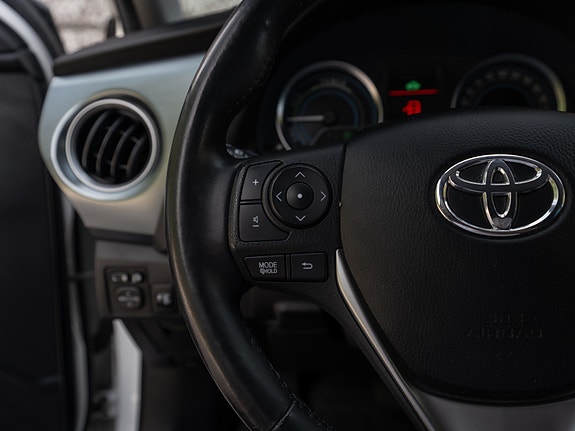 Toyota Auris 29 of 30