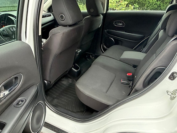 Honda HR-V 7 of 18