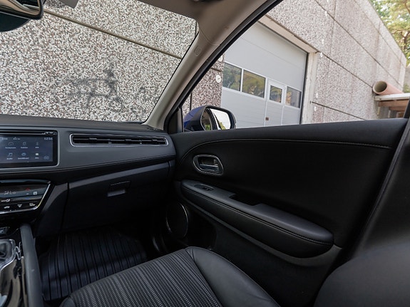 Honda HR-V 28 of 30