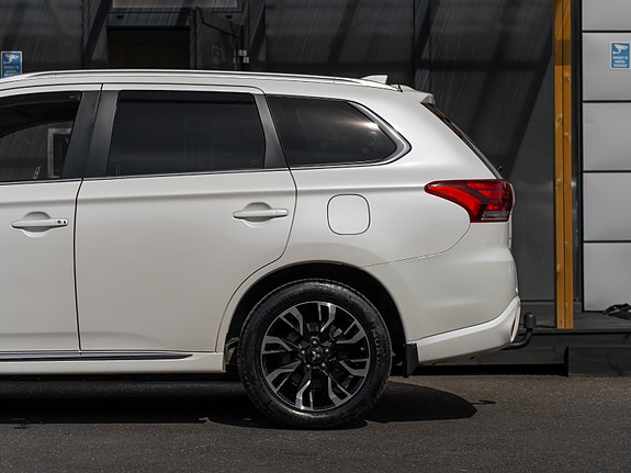 Mitsubishi Outlander 12 of 30