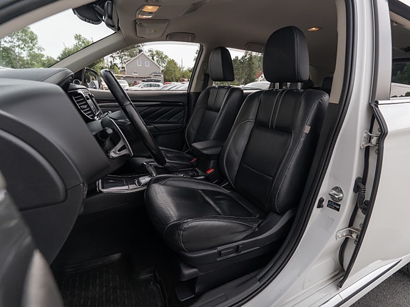 Mitsubishi Outlander 26 of 30