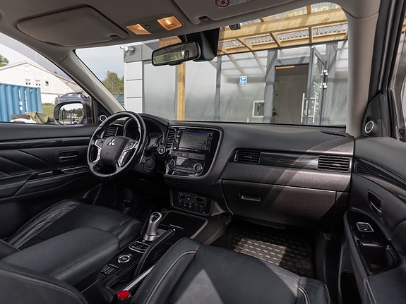 Mitsubishi Outlander 25 of 30