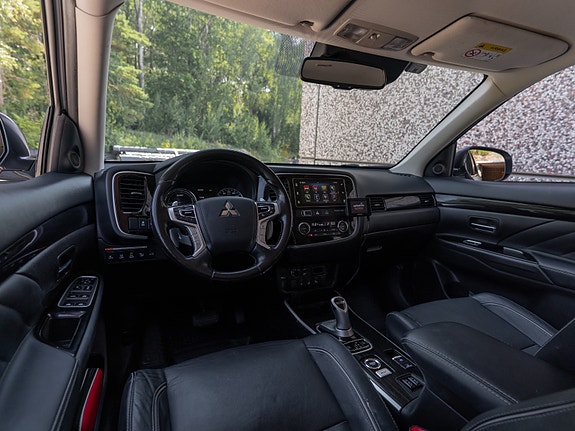 Mitsubishi Outlander 22 of 30
