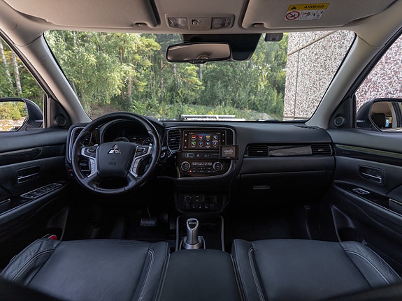 Mitsubishi Outlander 28 of 30