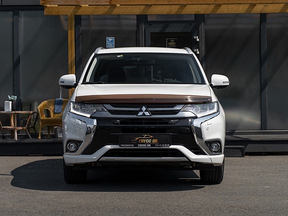 Mitsubishi Outlander 2 of 30