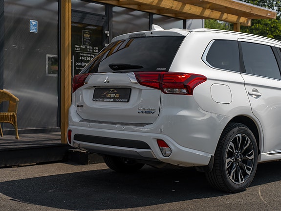 Mitsubishi Outlander 4 of 30