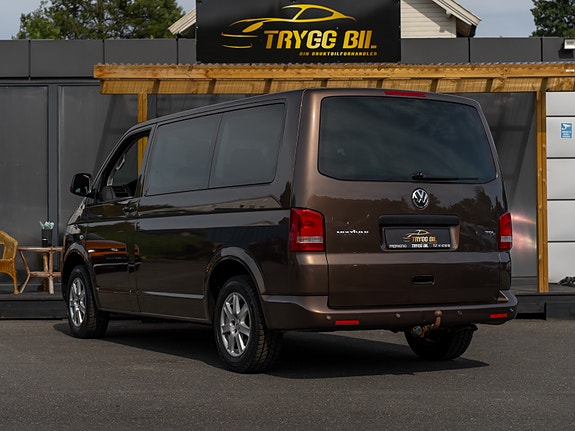 Volkswagen Multivan 9 of 30