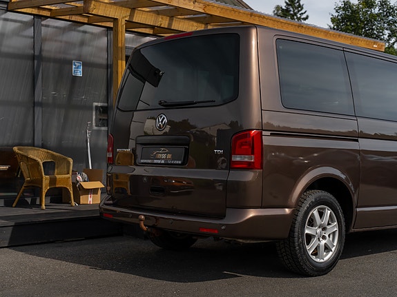 Volkswagen Multivan 4 of 30