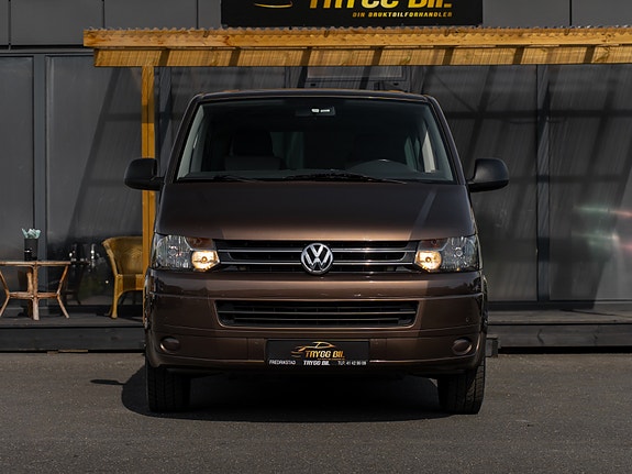 Volkswagen Multivan 2 of 30