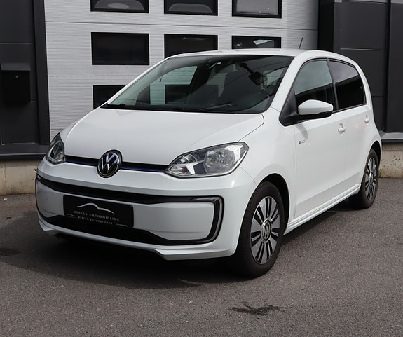 Volkswagen UP! 3 of 17