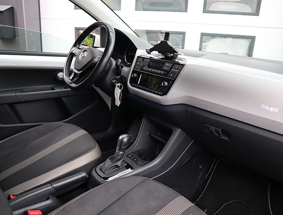 Volkswagen UP! 10 of 17