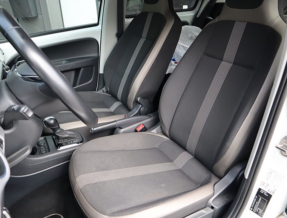Volkswagen UP! 11 of 17