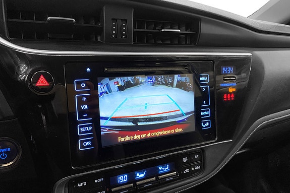 Toyota Auris 11 of 12