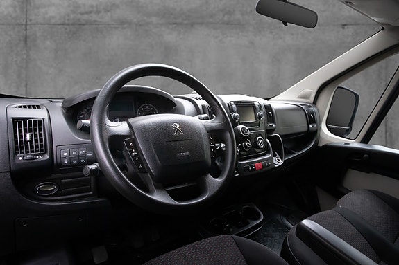 Peugeot Boxer 11 of 12