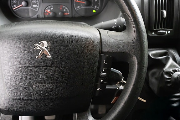 Peugeot Boxer 8 of 12