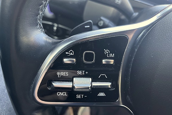 Mercedes-Benz EQC400 10 of 20