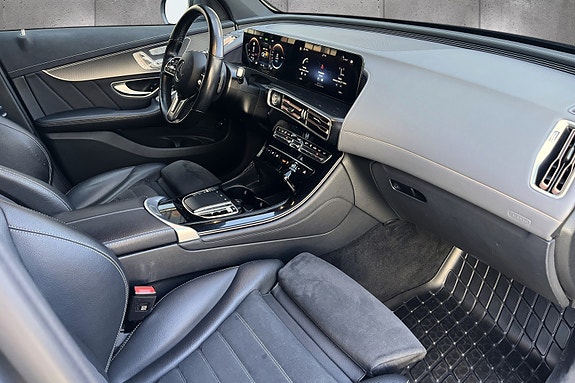 Mercedes-Benz EQC400 7 of 20