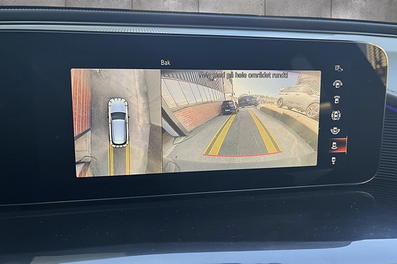 Mercedes-Benz EQC400 13 of 20