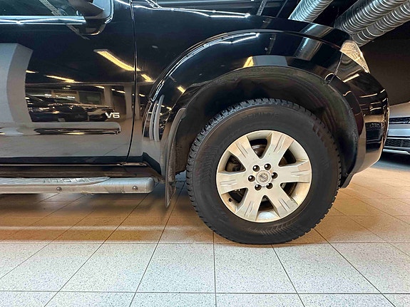 Nissan Navara 12 of 30