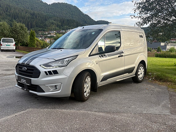 Ford Transit Connect 3 of 5