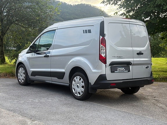 Ford Transit Connect 4 of 5