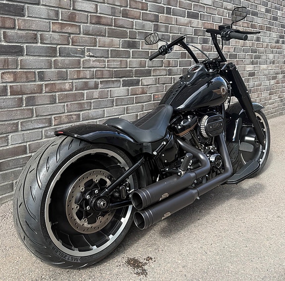 Harley-Davidson FLFBS Fat Boy 114 3 of 5