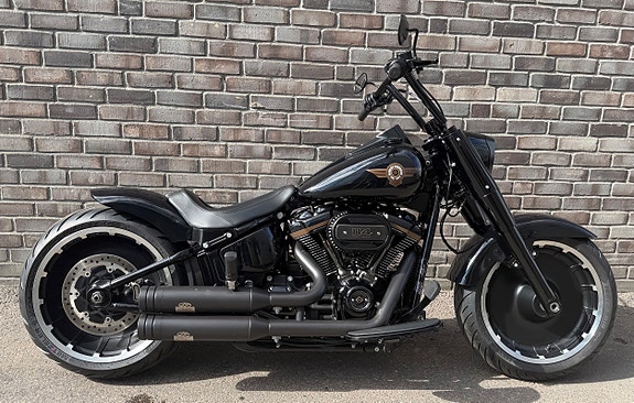 Harley-Davidson FLFBS Fat Boy 114 2 of 5
