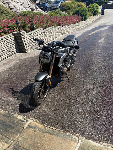 Honda CBR 650 R 4 of 11