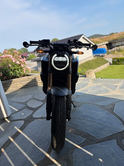 Honda CBR 650 R 8 of 11