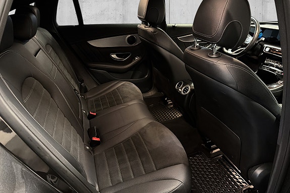 Mercedes-Benz EQC400 14 of 21