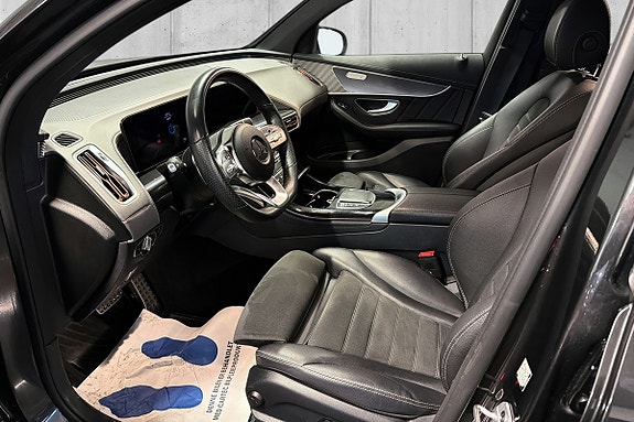 Mercedes-Benz EQC400 11 of 21