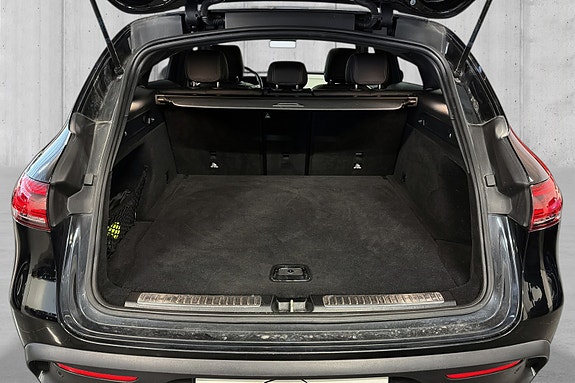 Mercedes-Benz EQC400 9 of 23