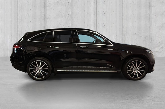 Mercedes-Benz EQC400 8 of 23